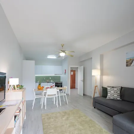 Casa Kiwi - Senhora Da Rocha, Algarve Porches (Algarve)